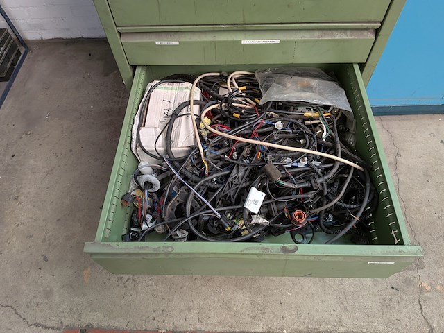 Werkplaats ladekast met inhoud - afbeelding 16 van  16