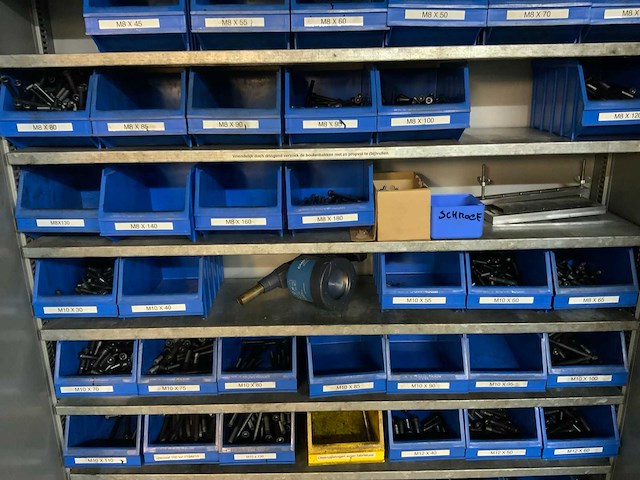 Werkplaats met inhoud (2x) - afbeelding 3 van  14