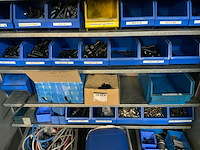 Werkplaats met inhoud (2x) - afbeelding 5 van  14