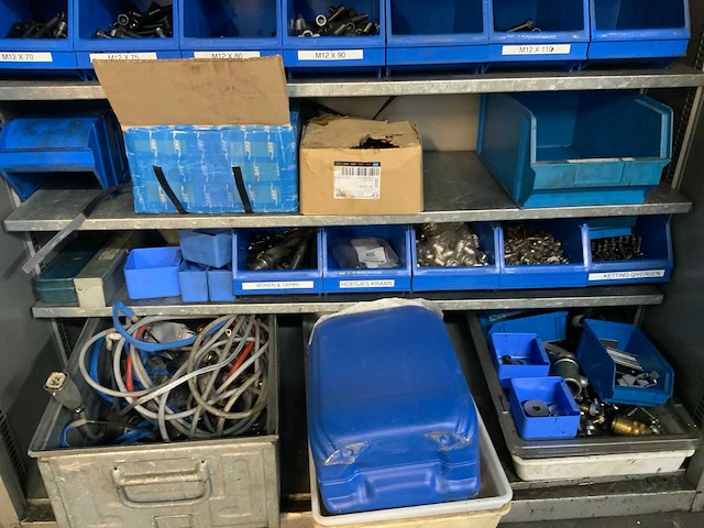 Werkplaats met inhoud (2x) - afbeelding 6 van  14