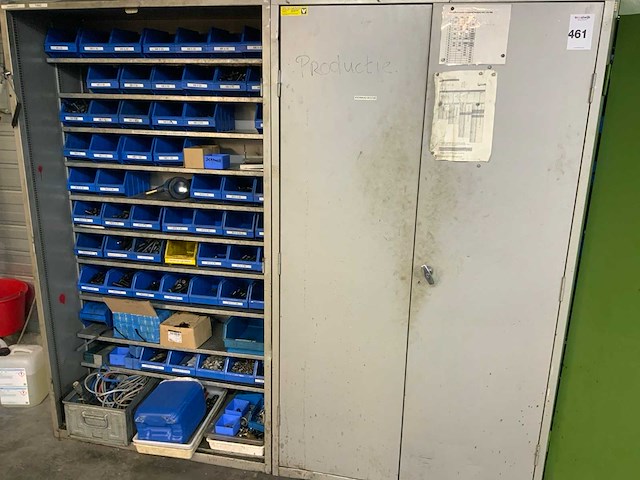 Werkplaats met inhoud (2x) - afbeelding 1 van  14