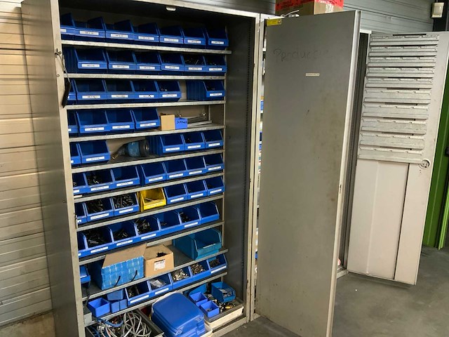 Werkplaats met inhoud (2x) - afbeelding 9 van  14