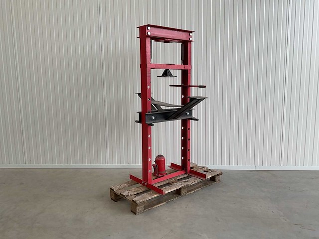 Werkplaats persmachine - afbeelding 1 van  7