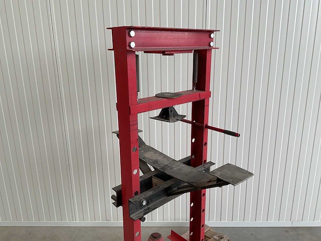 Werkplaats persmachine - afbeelding 5 van  7