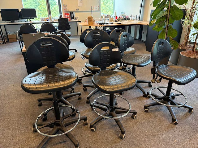 Werkplaats stoelen (9x) - afbeelding 1 van  4