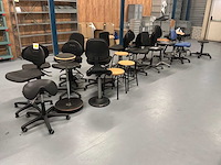 Werkplaats stoelen en krukjes (25x) - afbeelding 1 van  10