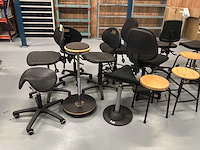 Werkplaats stoelen en krukjes (25x) - afbeelding 3 van  10