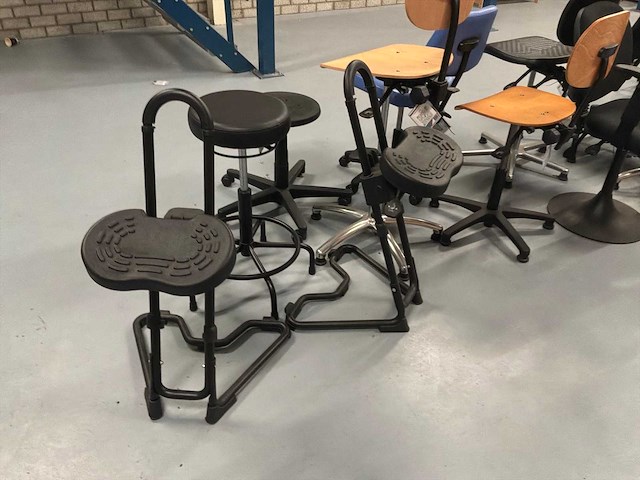 Werkplaats stoelen en krukjes (25x) - afbeelding 7 van  10