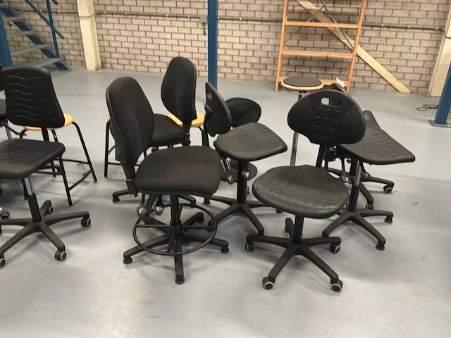Werkplaats stoelen en krukjes (25x) - afbeelding 10 van  10
