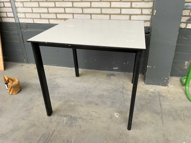 Werkplaats tafel - afbeelding 1 van  4