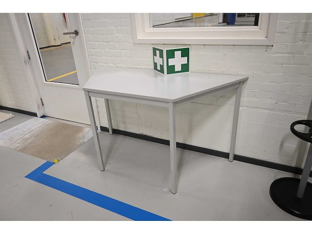 Werkplaats tafel - afbeelding 1 van  2