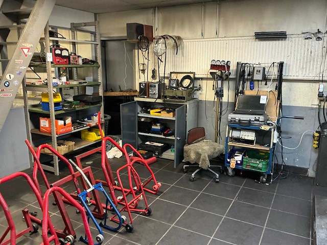 Werkplaatsinventaris, diagnose apparatuur, en diverse voorraad - afbeelding 1 van  15