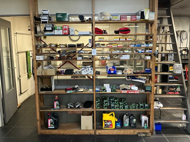 Werkplaatsinventaris, diagnose apparatuur, en diverse voorraad - afbeelding 8 van  15