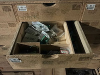 Werkplaatsinventaris en gereedschappen - afbeelding 2 van  41