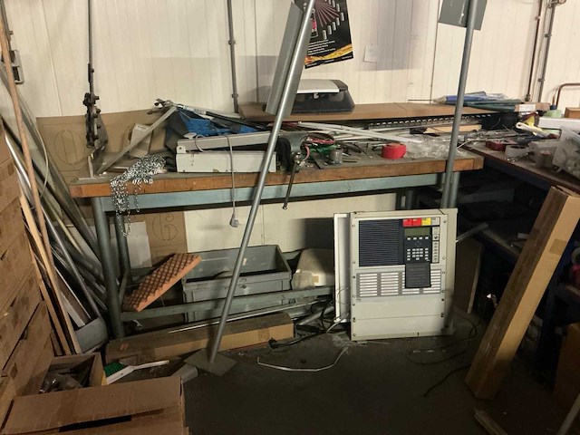 Werkplaatsinventaris en gereedschappen - afbeelding 6 van  41