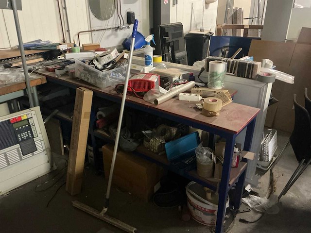 Werkplaatsinventaris en gereedschappen - afbeelding 7 van  41