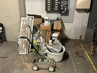 Werkplaatsinventaris en gereedschappen - afbeelding 13 van  41