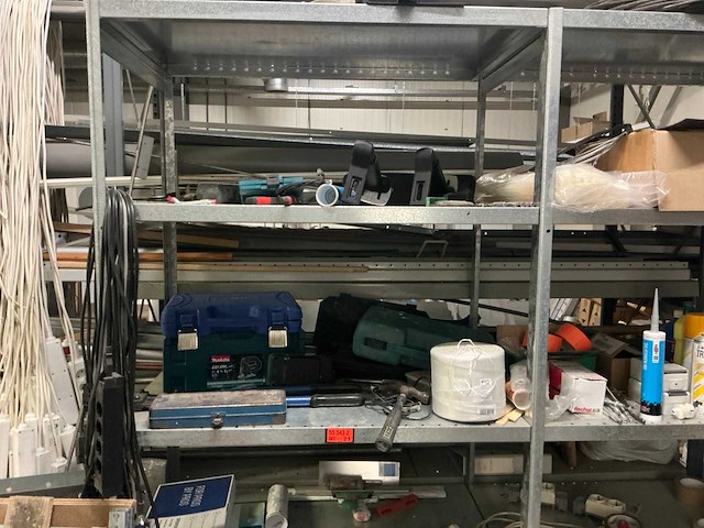Werkplaatsinventaris en gereedschappen - afbeelding 22 van  41