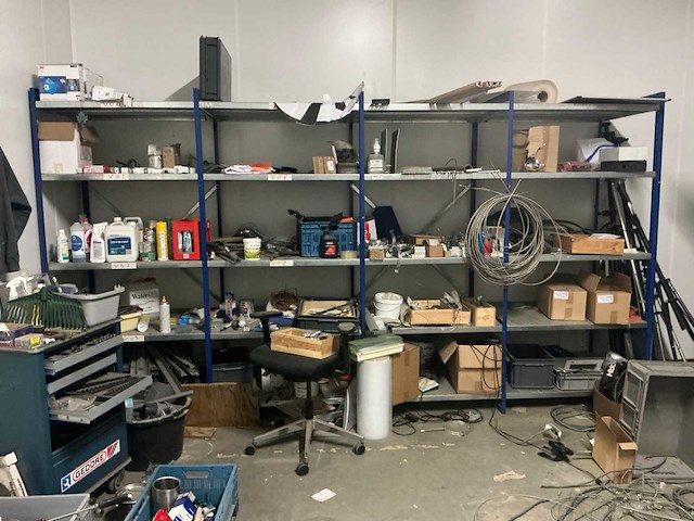 Werkplaatsinventaris en gereedschappen - afbeelding 29 van  41