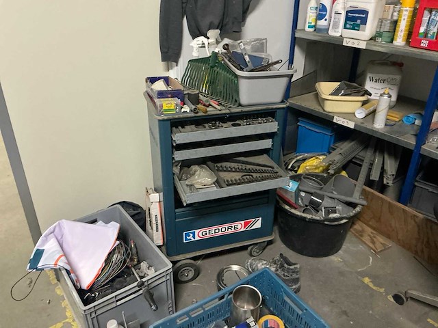 Werkplaatsinventaris en gereedschappen - afbeelding 30 van  41