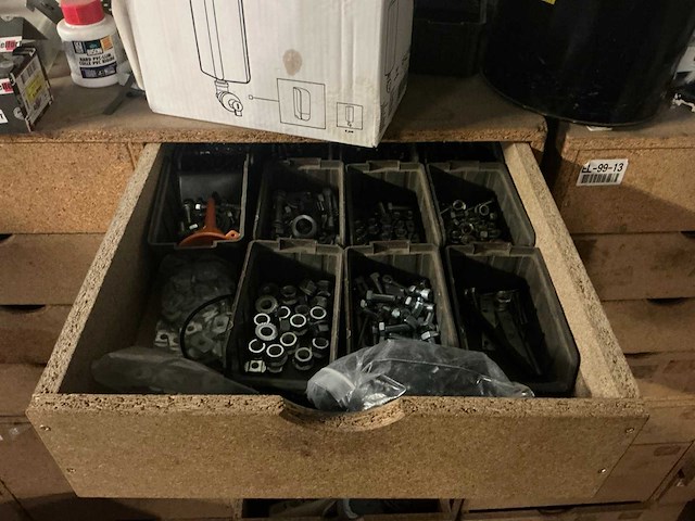 Werkplaatsinventaris en gereedschappen - afbeelding 41 van  41