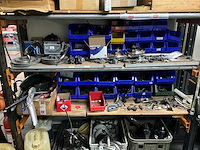 Werkplaatsinventaris en motoronderdelen - afbeelding 2 van  26