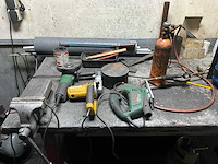 Werkplaatsinventaris en motoronderdelen - afbeelding 5 van  26