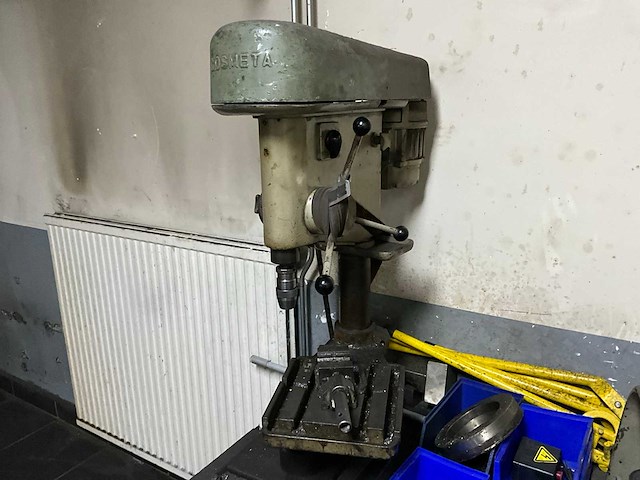 Werkplaatsinventaris en motoronderdelen - afbeelding 9 van  26