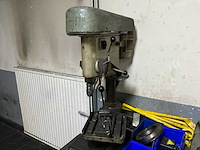 Werkplaatsinventaris en motoronderdelen - afbeelding 9 van  26