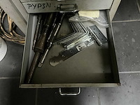 Werkplaatsinventaris en motoronderdelen - afbeelding 15 van  26