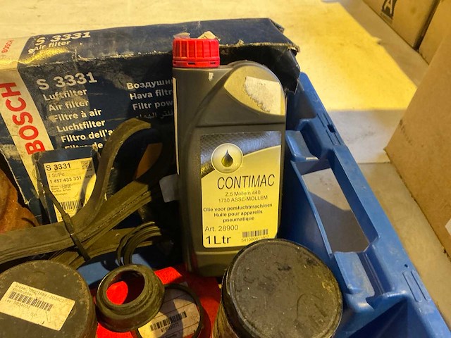 Werkplaatsinventaris in plastic krat (2x) - afbeelding 4 van  8