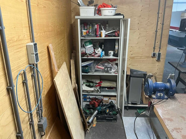 Werkplaatsinventaris met kast - afbeelding 2 van  15