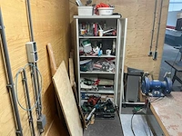 Werkplaatsinventaris met kast