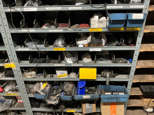 Werkplaatsinventaris / onderdelen - afbeelding 17 van  17