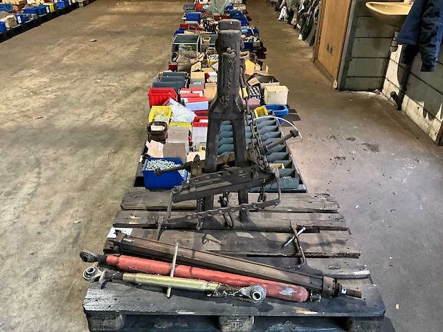 Werkplaatsinventaris - afbeelding 1 van  4