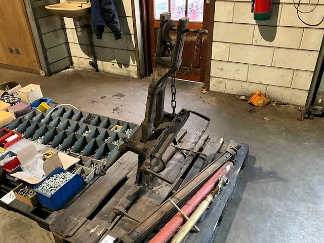 Werkplaatsinventaris - afbeelding 2 van  4