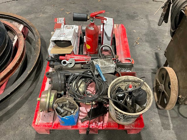 Werkplaatsinventaris - afbeelding 1 van  5