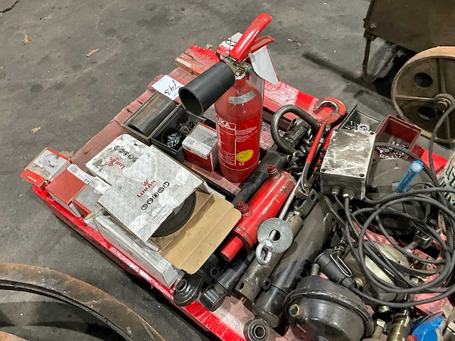 Werkplaatsinventaris - afbeelding 5 van  5