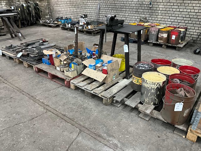 Werkplaatsinventaris - afbeelding 1 van  6