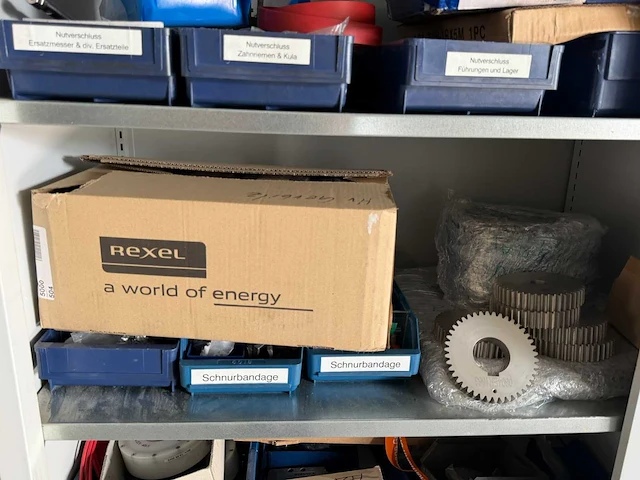Werkplaatskast - met industriele inhoud - werkplaatskast - afbeelding 5 van  7