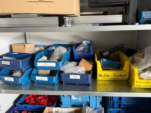 Werkplaatskast - met industriele inhoud - werkplaatskast - afbeelding 6 van  7