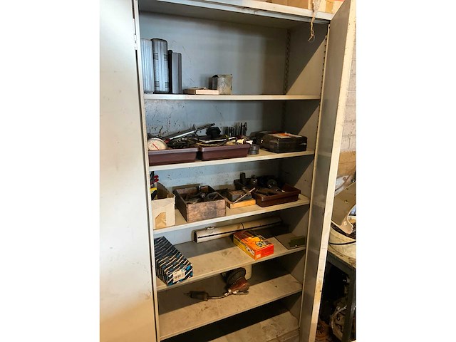 Werkplaatskast 100x40x200cm + inhoud - afbeelding 2 van  2