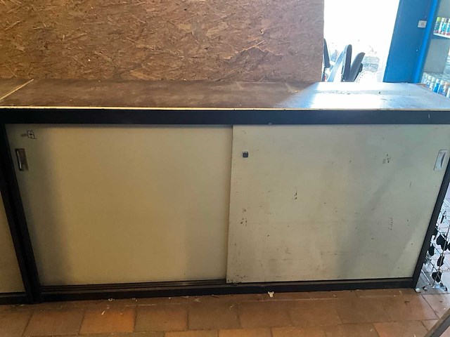 Werkplaatskast 195x50x100cm + inhoud (2x) - afbeelding 2 van  5