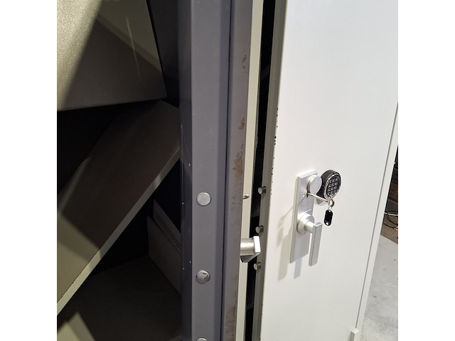 Werkplaatskast en brandkast - afbeelding 12 van  14