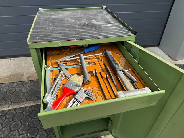 Werkplaatskast met draaibank toebehoren - afbeelding 2 van  5