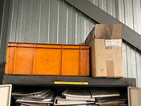 Werkplaatskast met inhoud (2x) - afbeelding 12 van  12