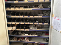 Werkplaatskast met inhoud (2x) - afbeelding 6 van  8