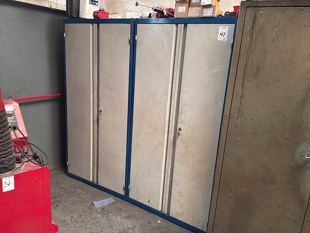 Werkplaatskast met inhoud (2x) - afbeelding 8 van  8