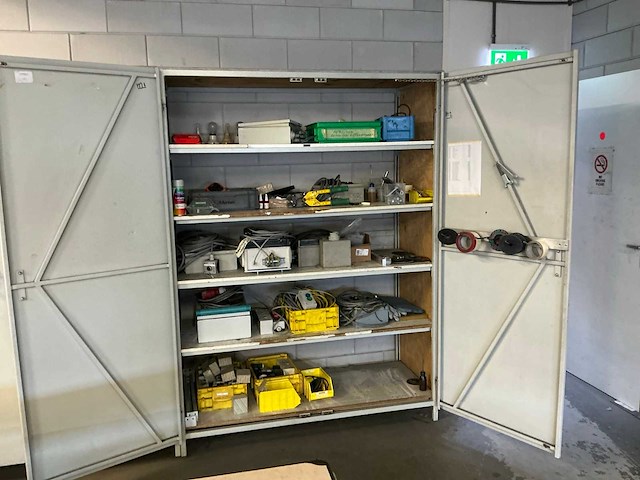 Werkplaatskast met inhoud (2x) - afbeelding 8 van  26