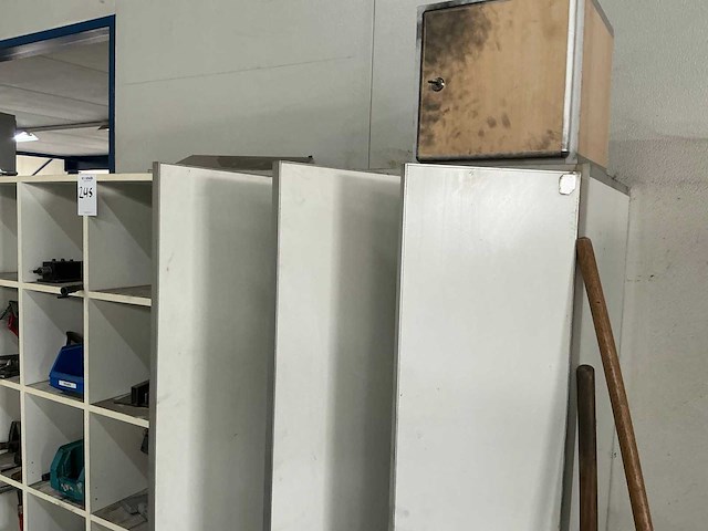 Werkplaatskast met inhoud (2x) - afbeelding 3 van  11
